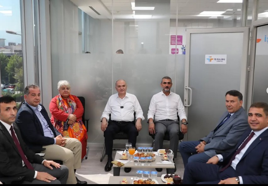 DÜZCE İŞ KULÜBÜ YENİ YERİNDE HİZMETE DEVAM EDİYOR